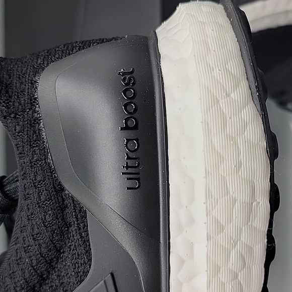 NiB Adidas Ultraboost in Black size 7 - Picture 11 of 12